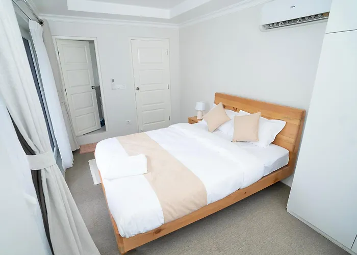Bright & Cozy 2bhk, Spacious & Comfortable *