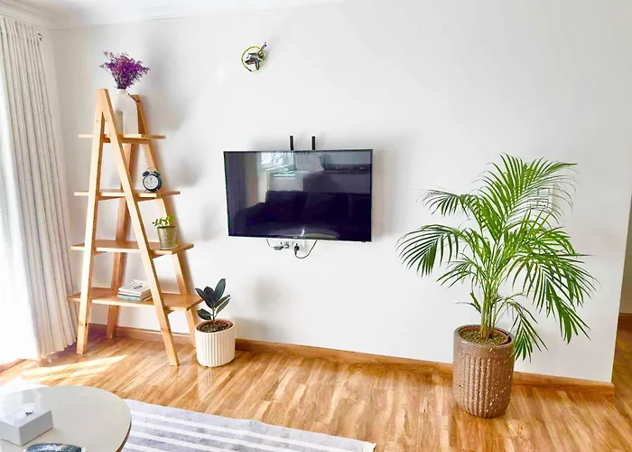 Bright & Cozy 2bhk, Spacious & Comfortable *